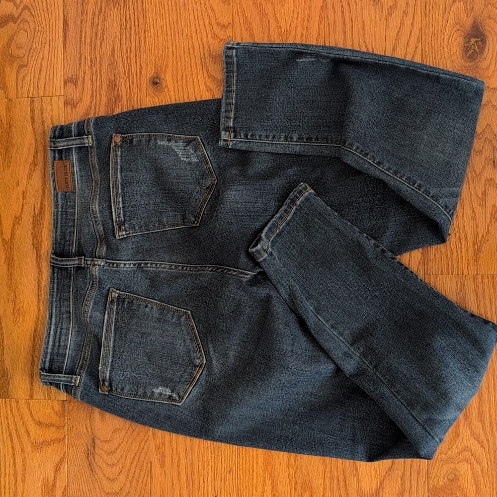 Judy Blue Everyday Esential Relaxed Fit Jean - Picture 5 of 8